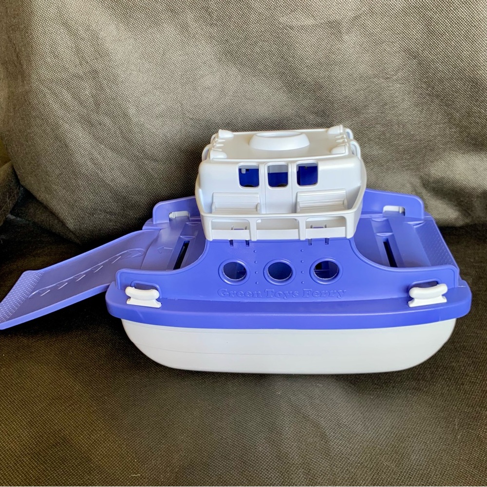 NEW Green Toys Ferry Boat with Cars